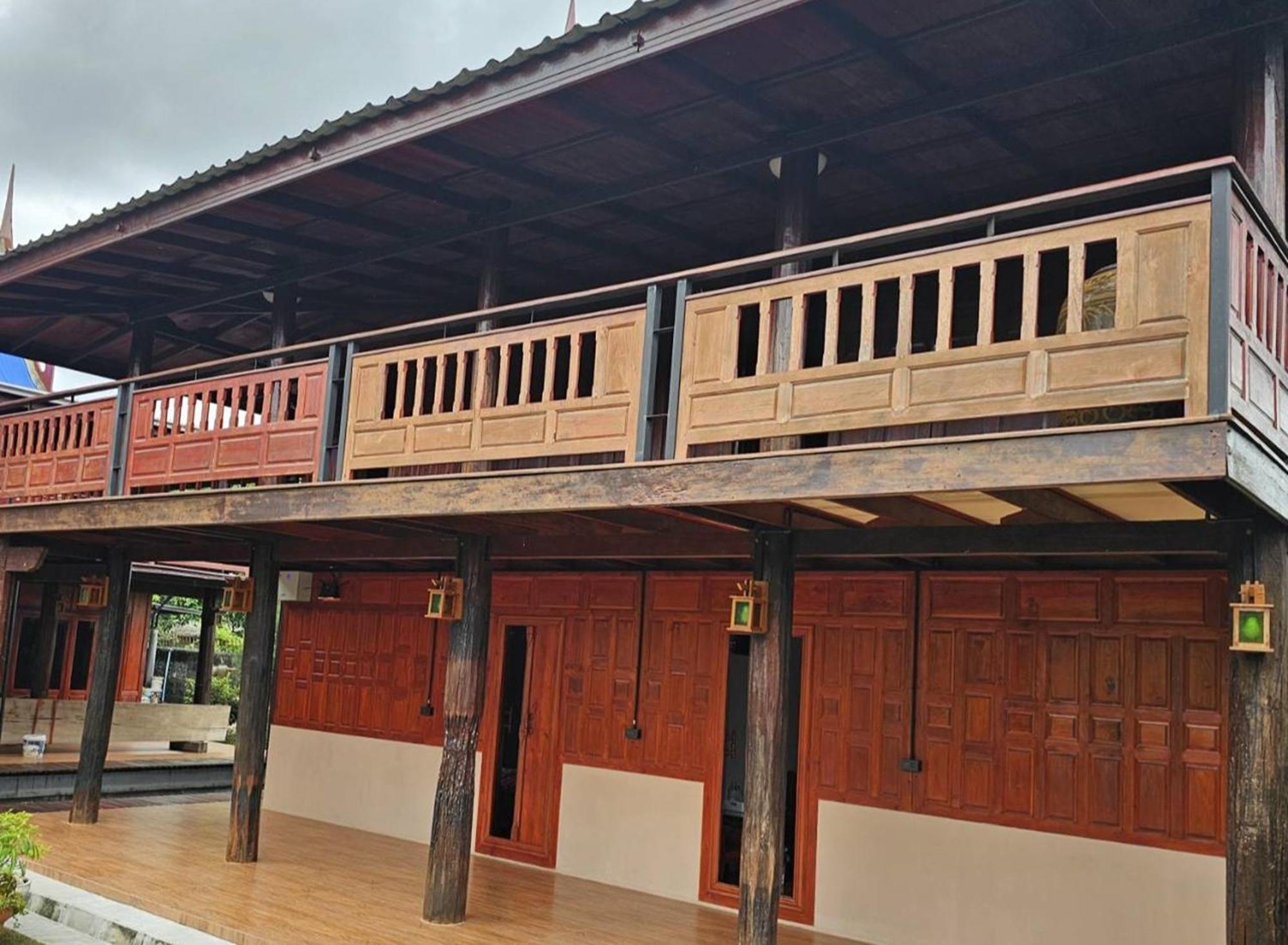 Nipatra Homestay Bangkok Bagian luar foto