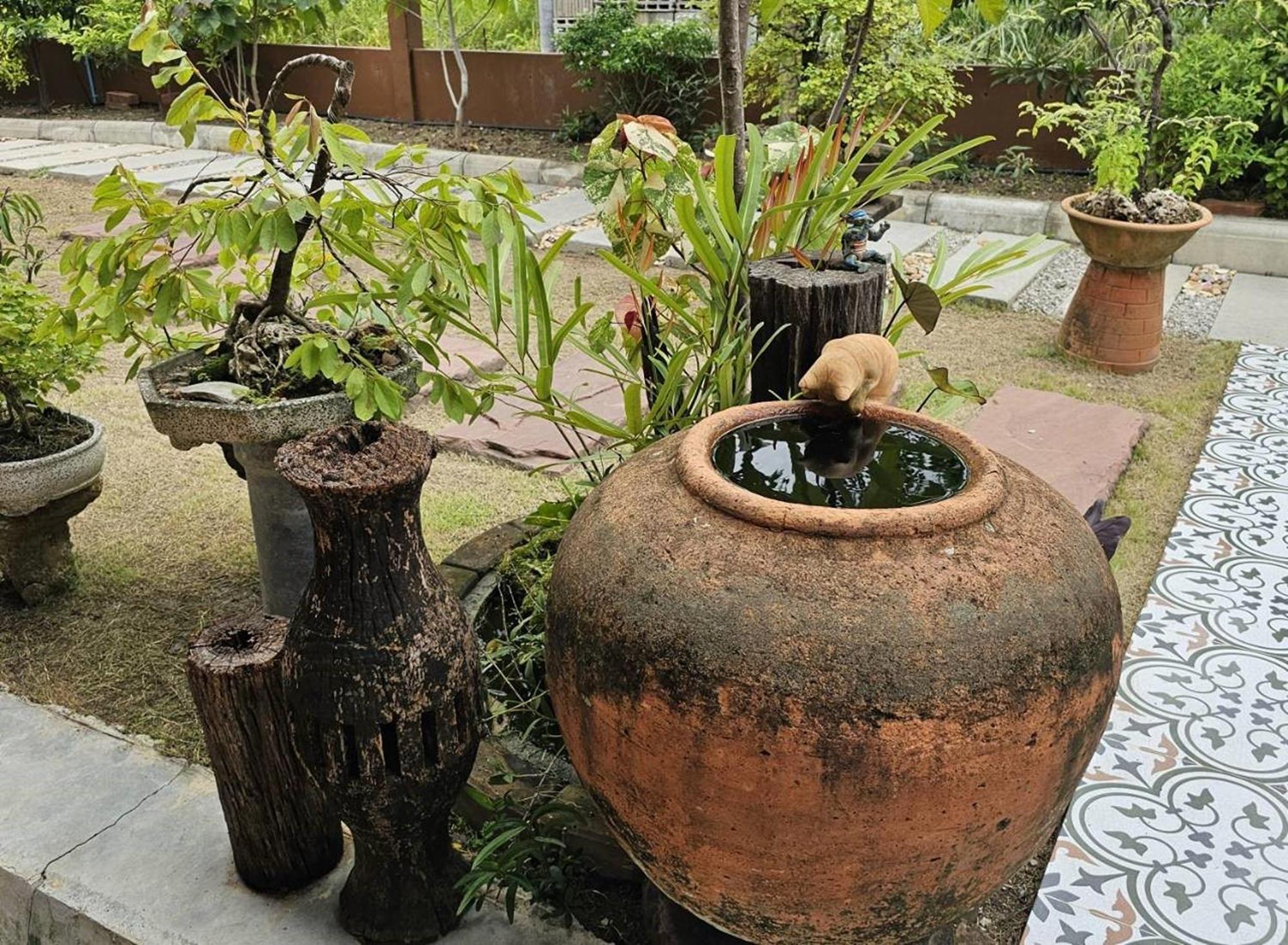 Nipatra Homestay Bangkok Bagian luar foto